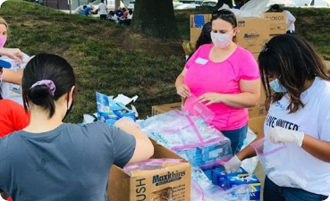 People packing lunches